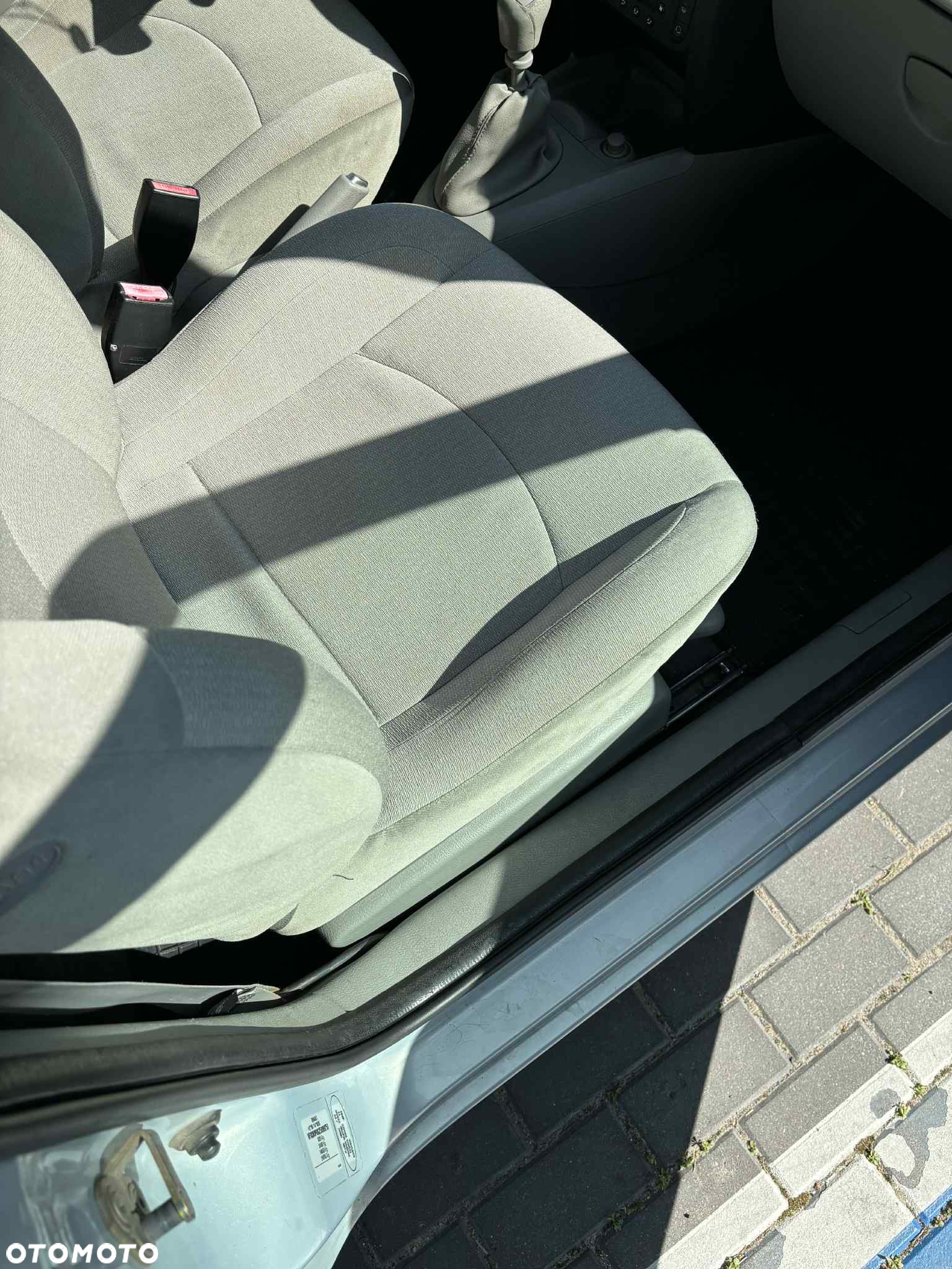 Renault Clio 1.4i RT 16V - 10