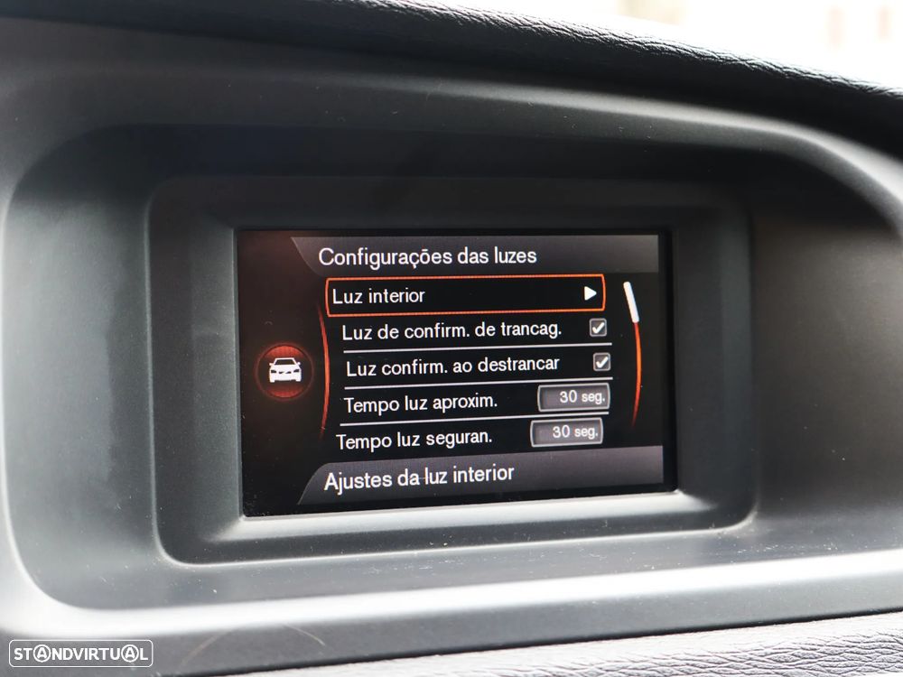 Volvo V40 D2 Kinetic - 22