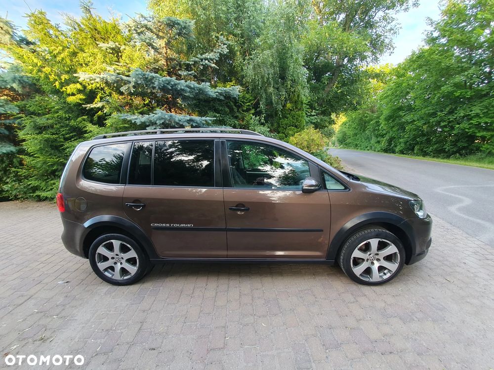 Volkswagen Touran 1.6 TDI DPF Cross - 3
