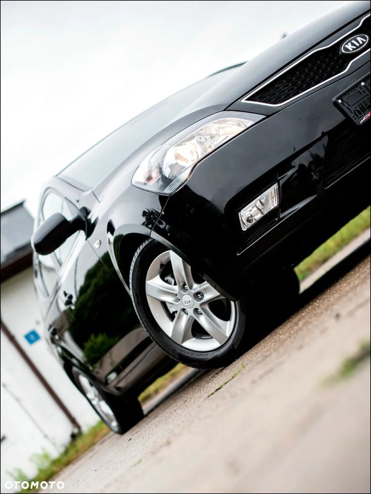 Kia Ceed - 11