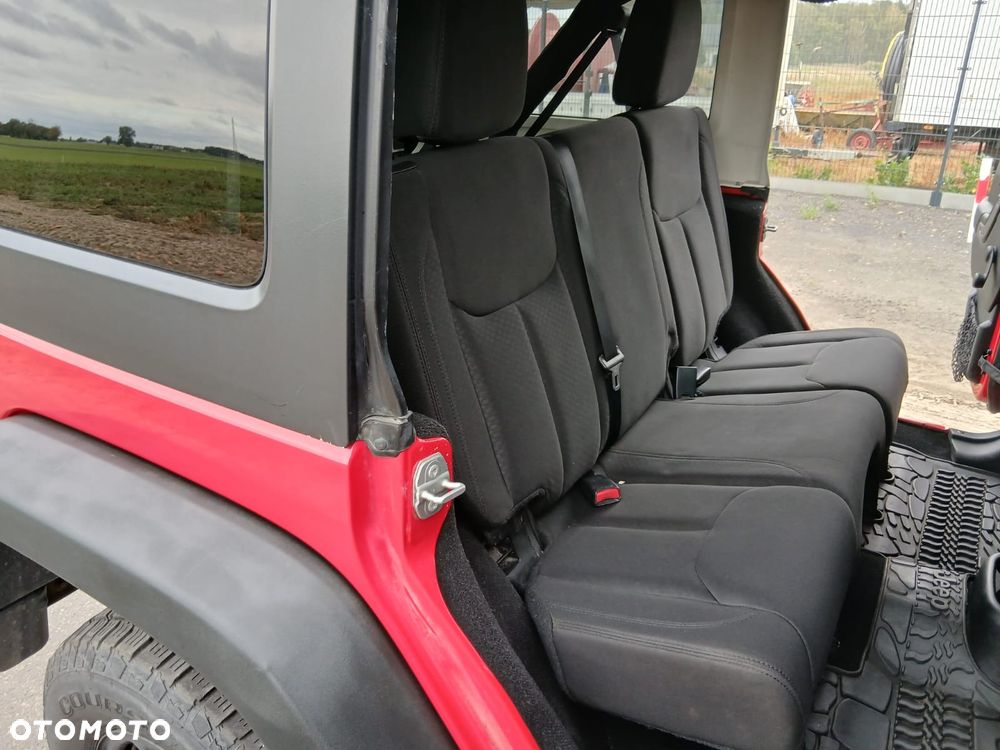 Jeep Wrangler - 13