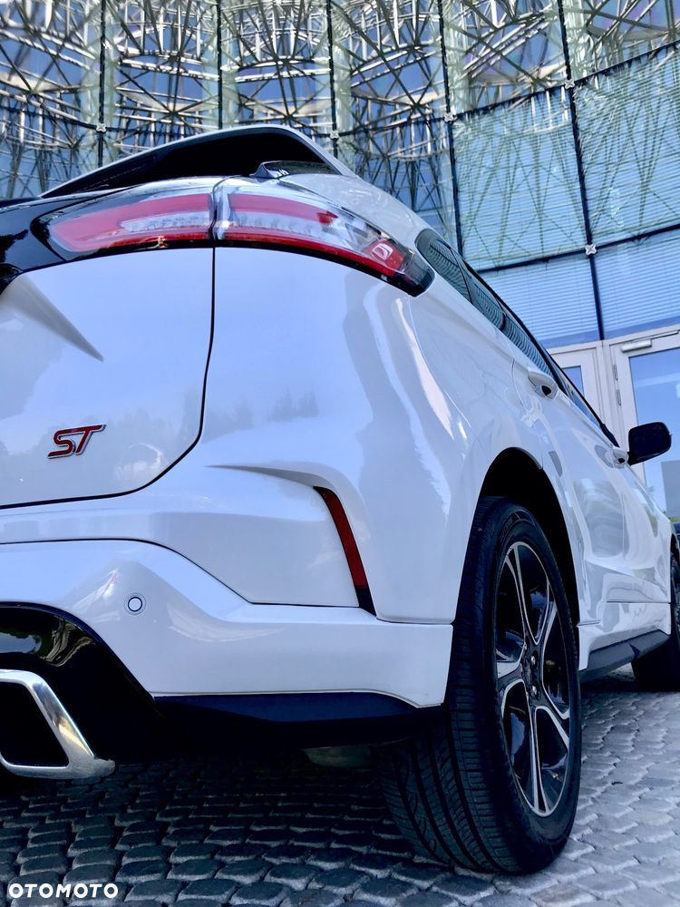 Ford Edge - 9