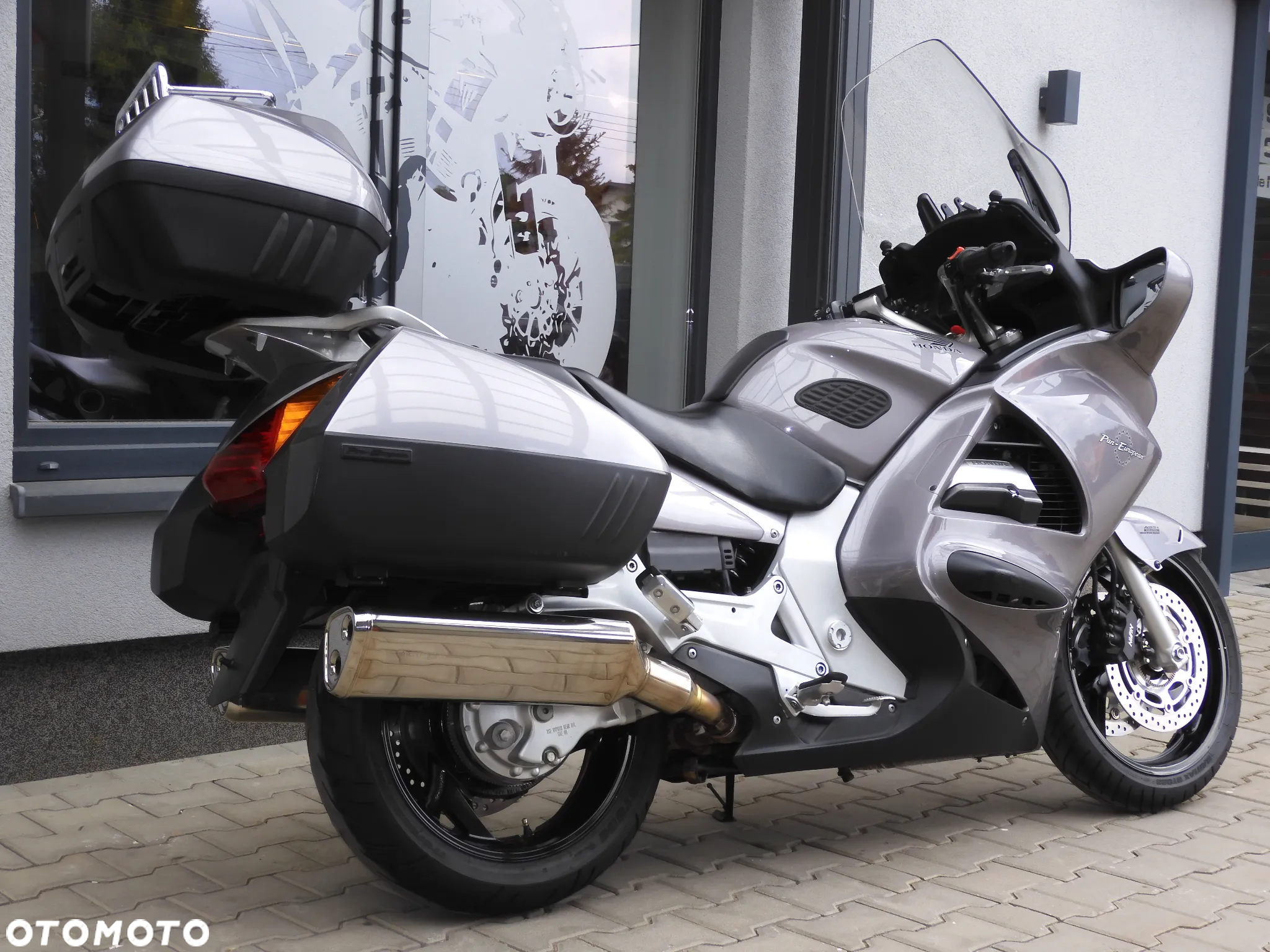 Honda ST - 18