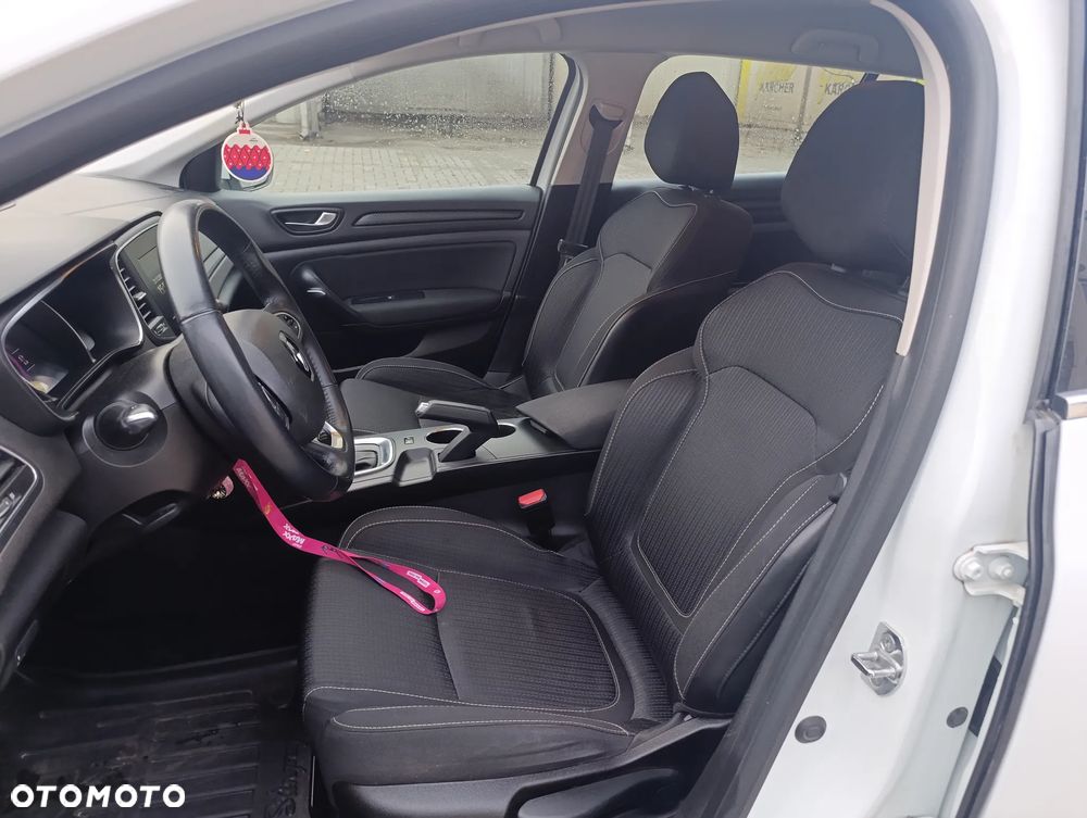 Renault Megane TCe 140 GPF EDC ZEN - 8