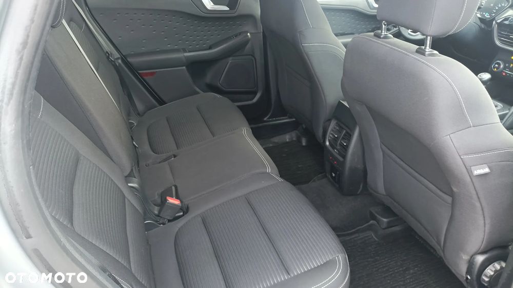 Ford Kuga 2.0 TDCi FWD Titanium - 13