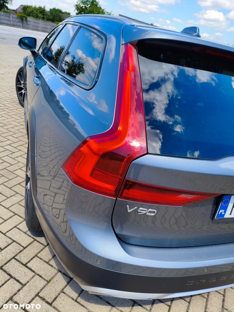 Volvo V90 B5 D AWD Geartronic Momentum Pro - 9