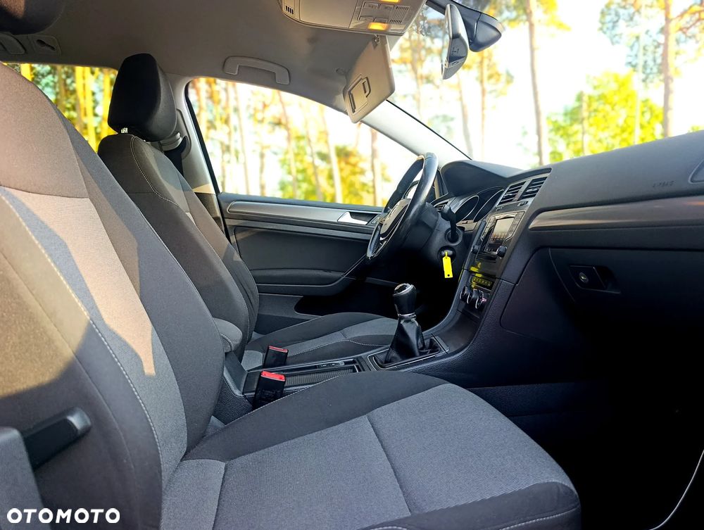 Volkswagen Golf 1.6 TDI BlueMotion Technology Comfortline - 13