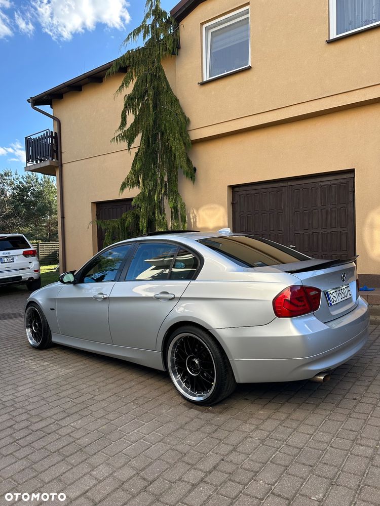 BMW Seria 3 318i - 7