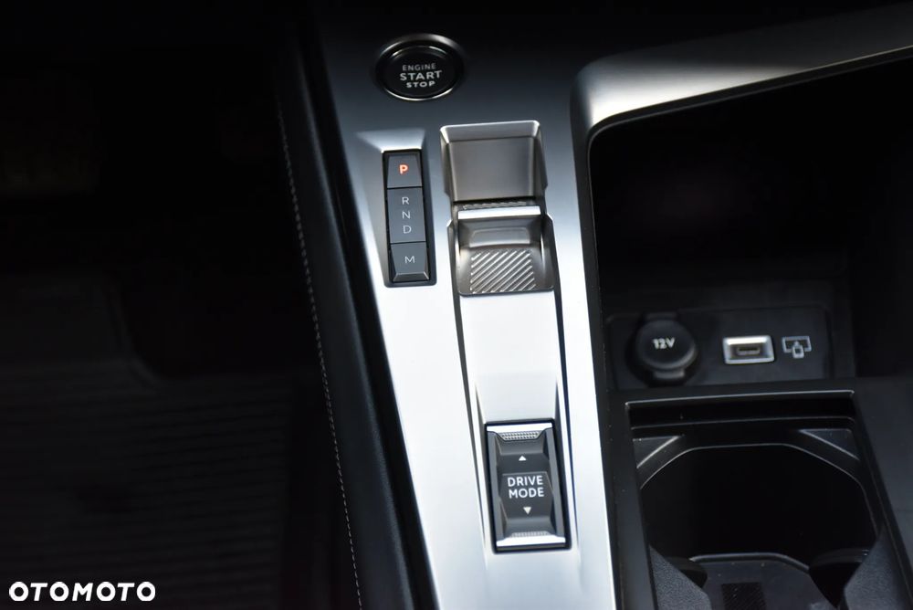 Peugeot 308 BlueHDi 130 EAT8 Stop & Start Allure Business-Paket - 25