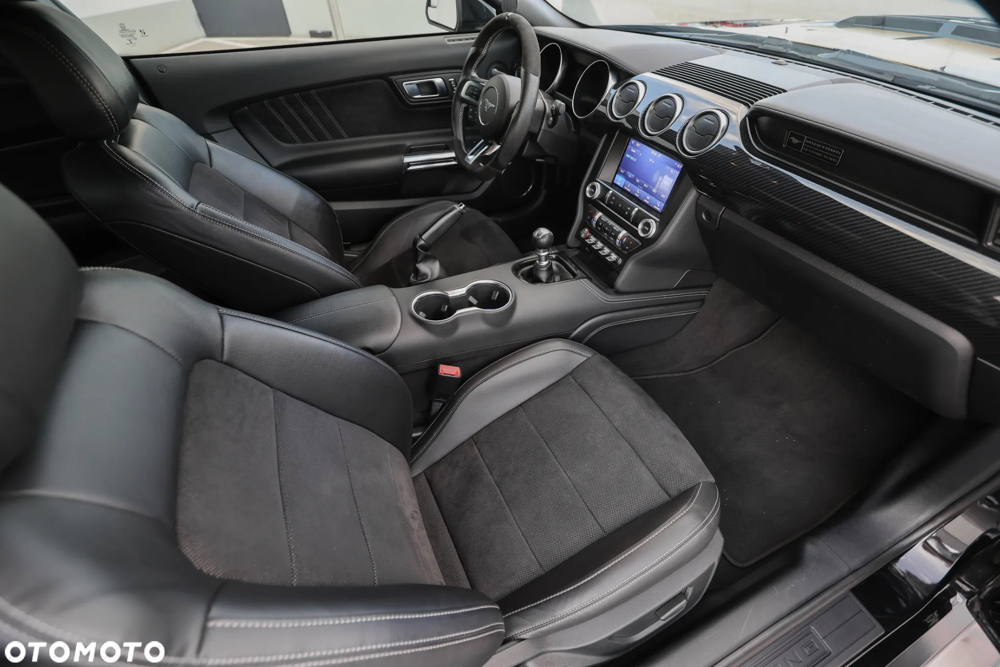 Ford Mustang 5.0 V8 GT - 23