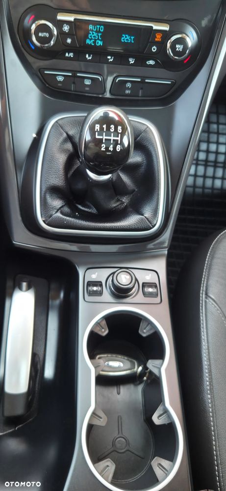 Ford Kuga 1.6 EcoBoost 2x4 SYNC - 25