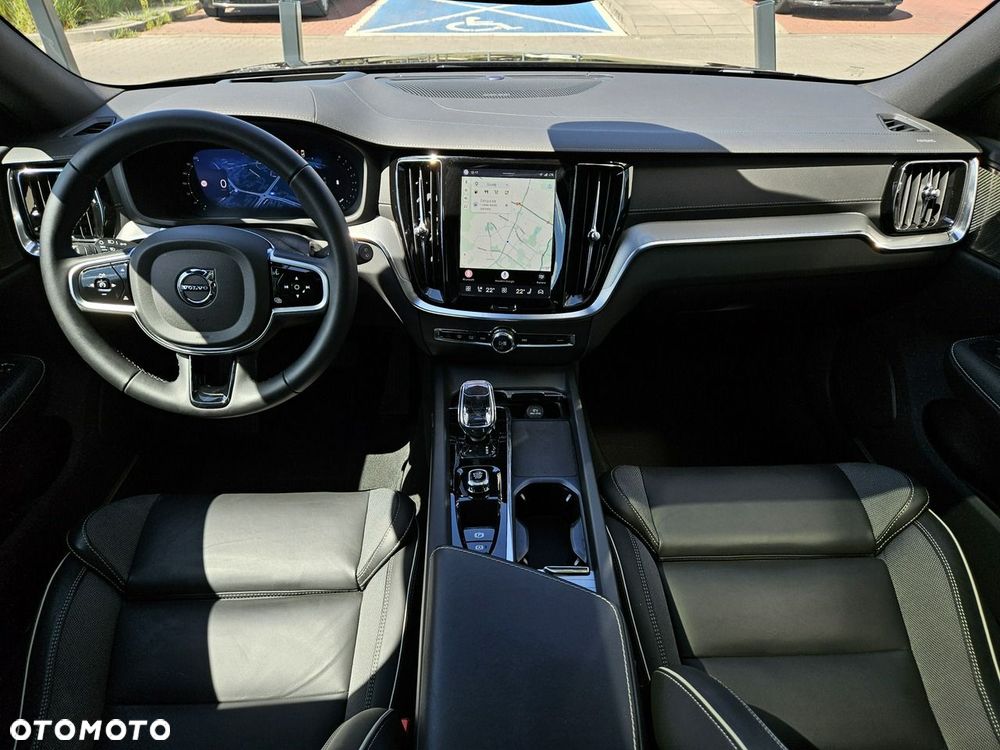 Volvo V60 B4 B DKG Ultra Dark - 14
