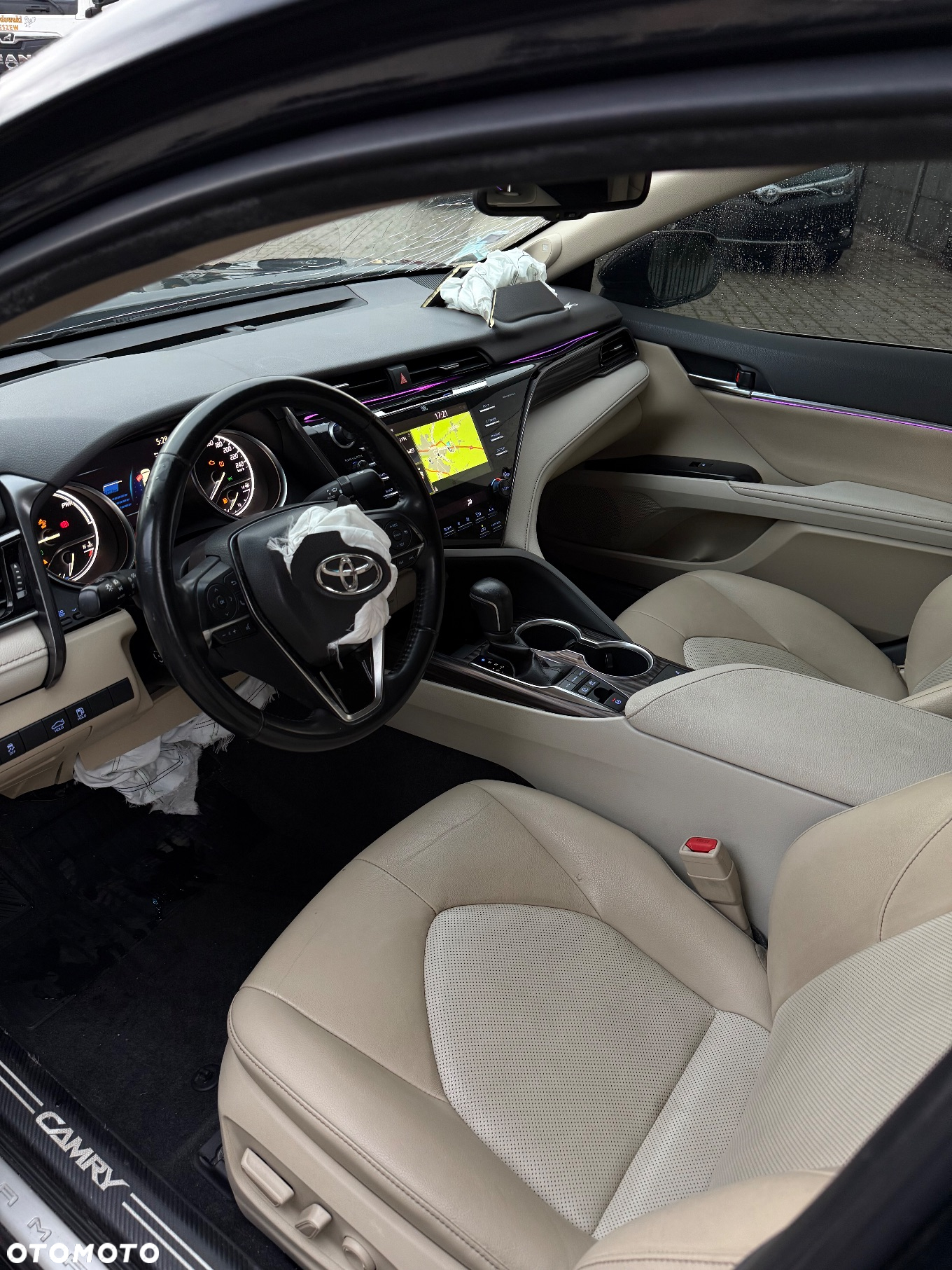 Toyota Camry - 10
