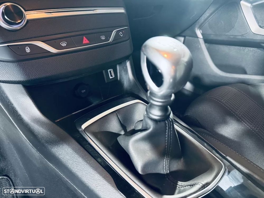 Peugeot 308 1.5 BlueHDi Active Pack - 32