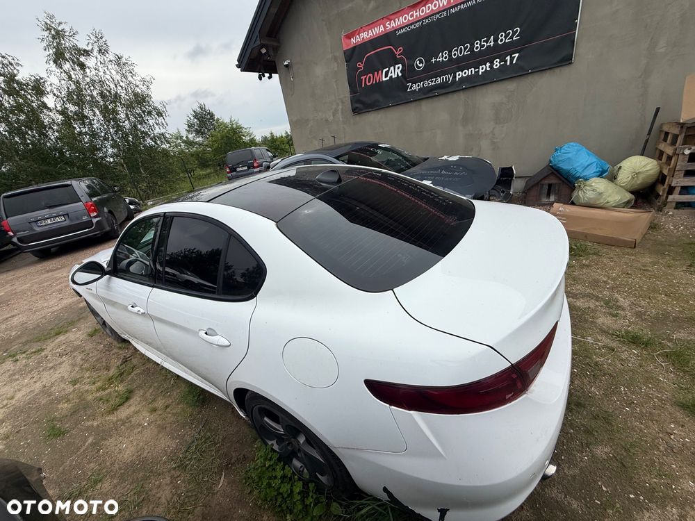Alfa Romeo Giulia 2.0 Turbo Veloce - 5