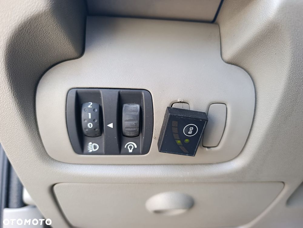 Renault Scenic 1.6 16V Dynamique - 17