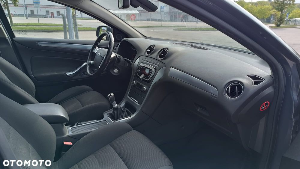 Ford Mondeo 2010 photo 4