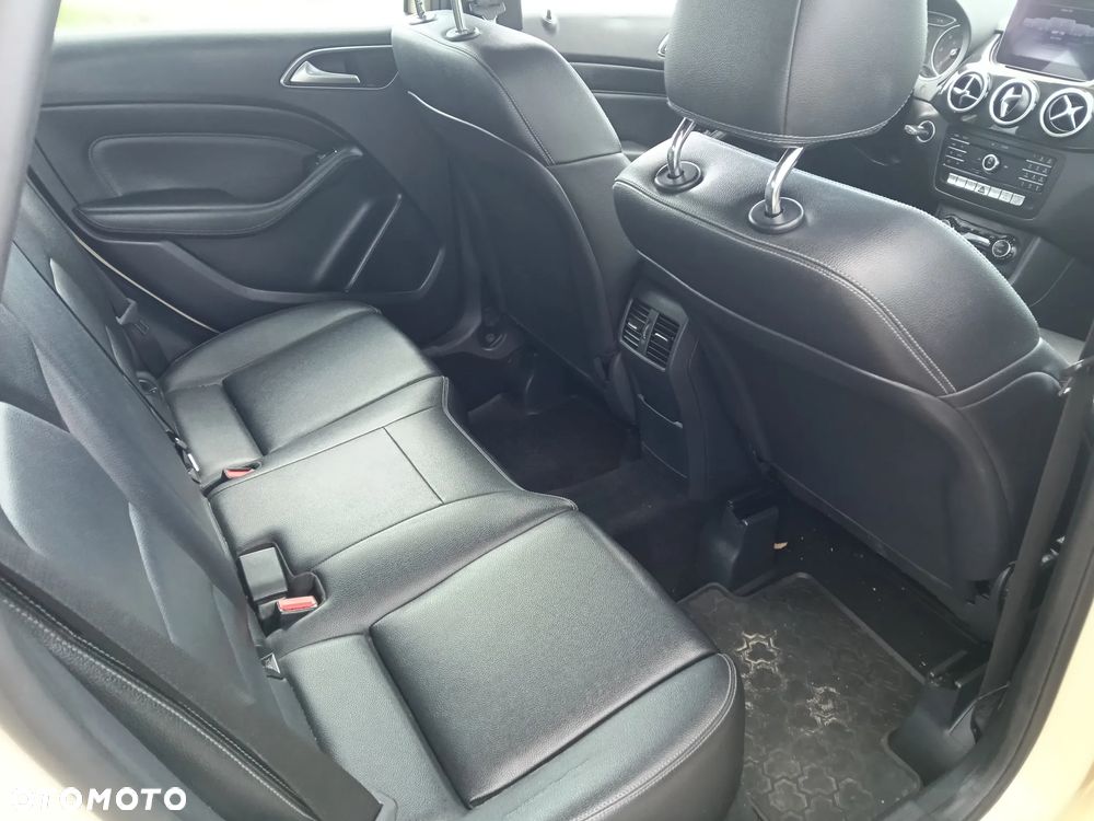 Mercedes-Benz Klasa B 180 d 7G-DCT Edition - 13