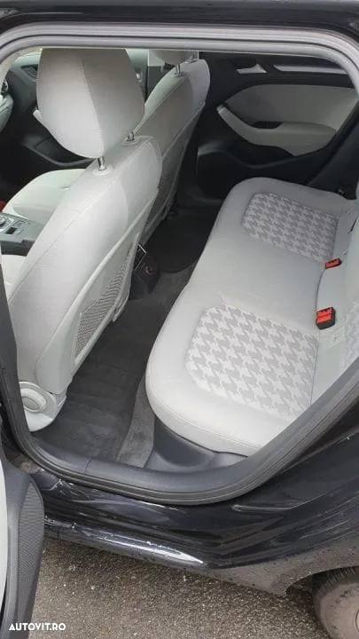 Audi A3 2.0 TDI Sportback (clean diesel) S tronic Attraction - 19