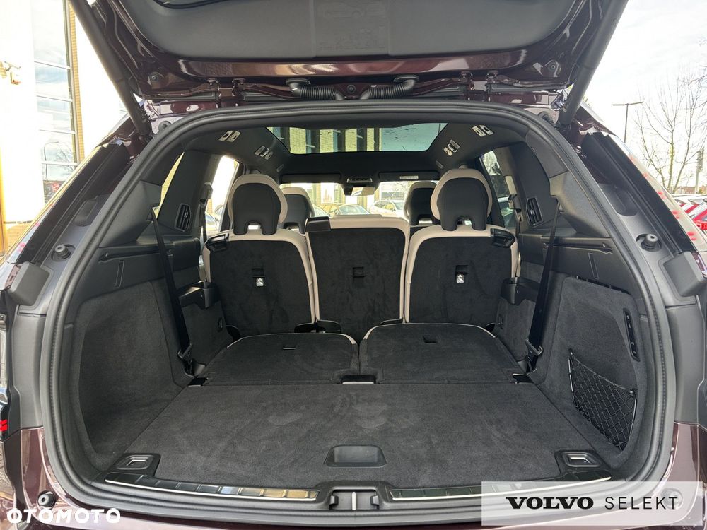 Volvo EX90 - 27