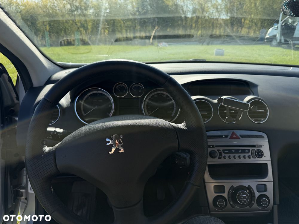 Peugeot 308 - 8
