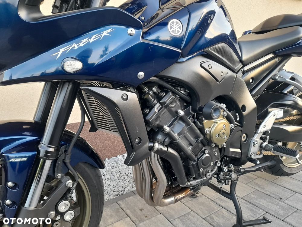 Yamaha FZ - 22
