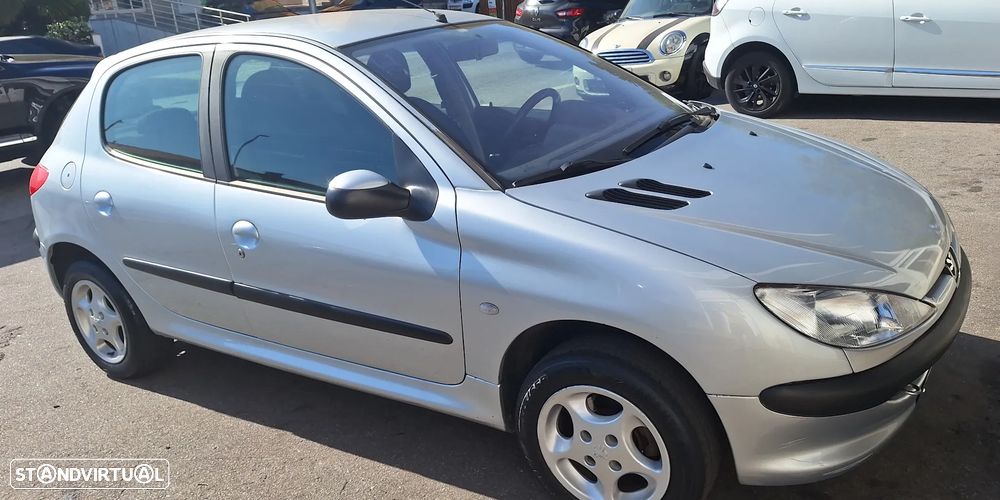 Peugeot 206 - 1