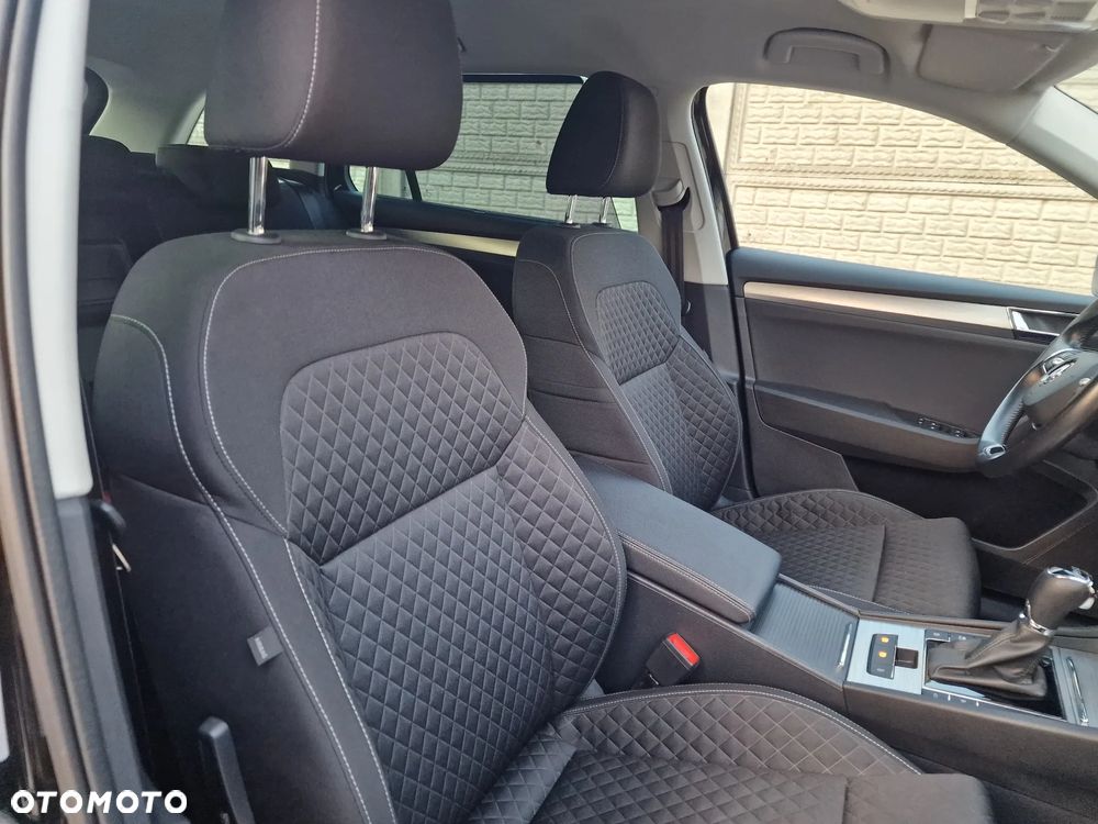 Skoda Superb ver-combi-1-4-tsi-iv-dsg-style - 13