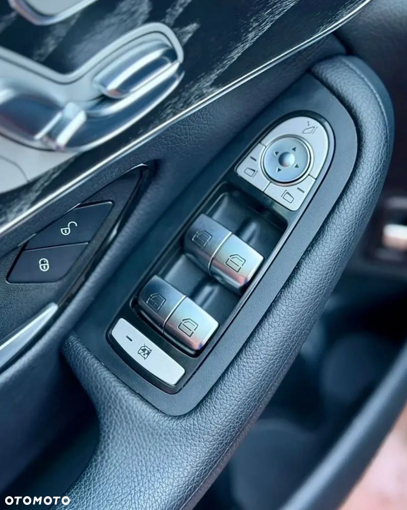 Mercedes-Benz GLC 300 4Matic 9G-TRONIC Exclusive - 15
