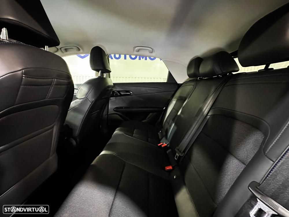 MG MG4 64 kWh Luxury - 10