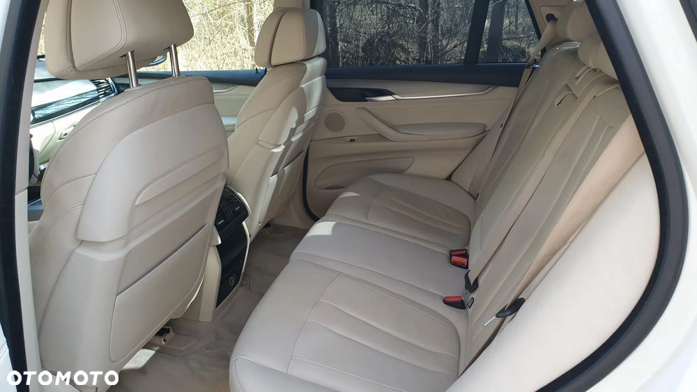 BMW X5 xDrive25d - 14