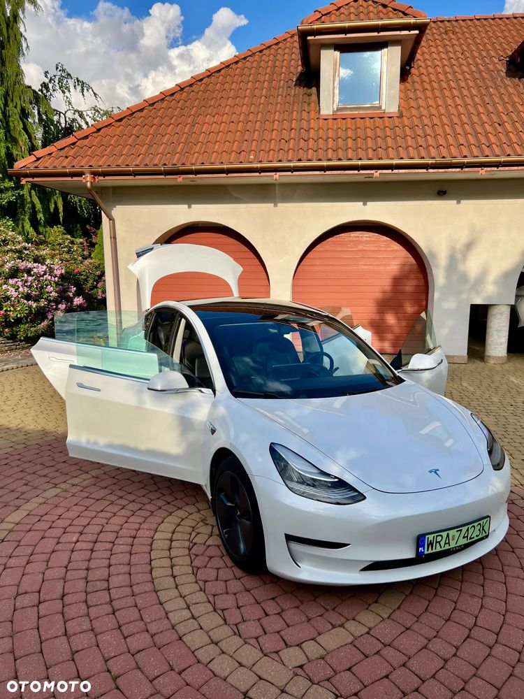 Tesla Model 3 - 9