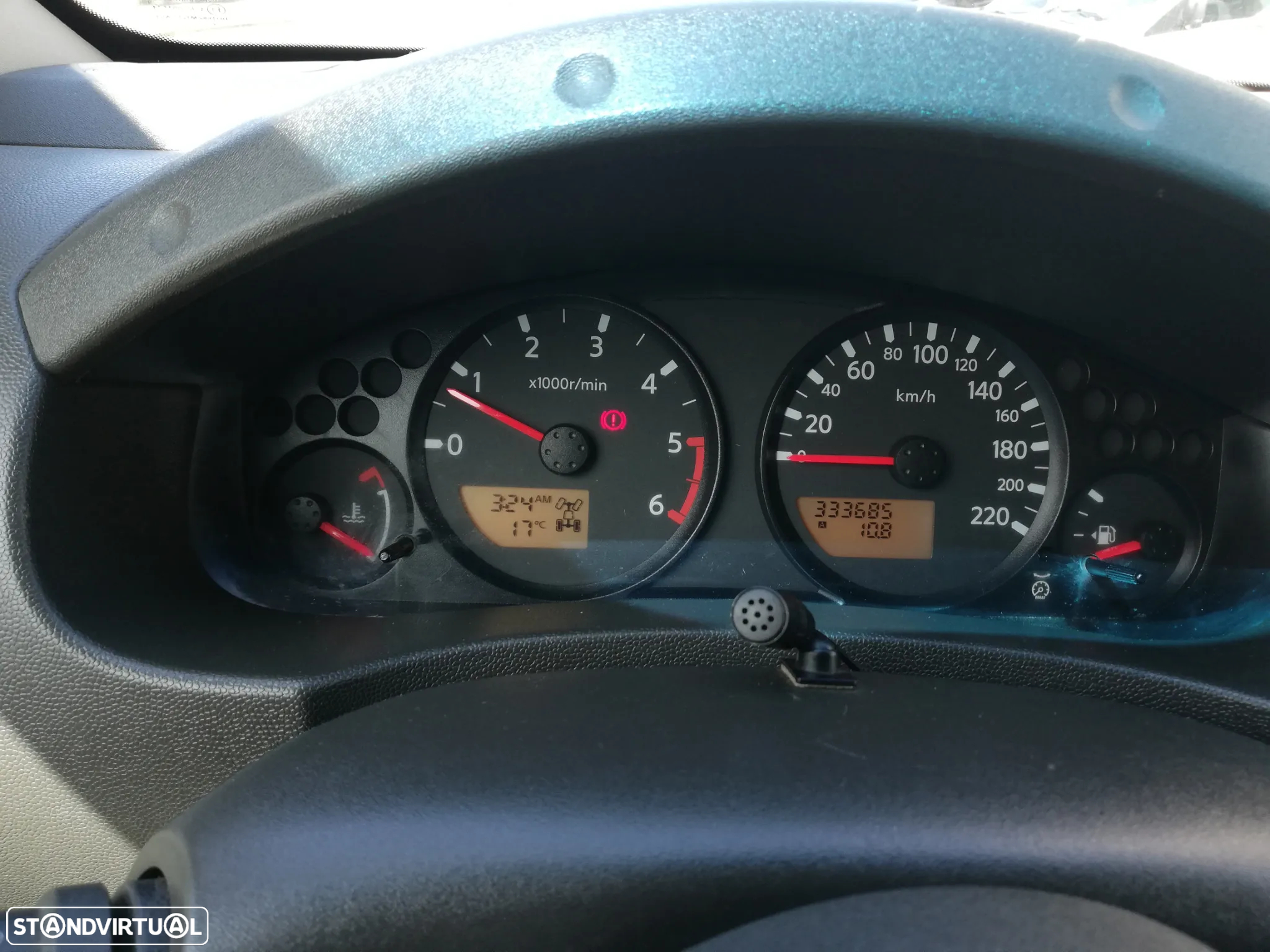 Nissan Navara 2.5d  King-Kab 4WD - 12