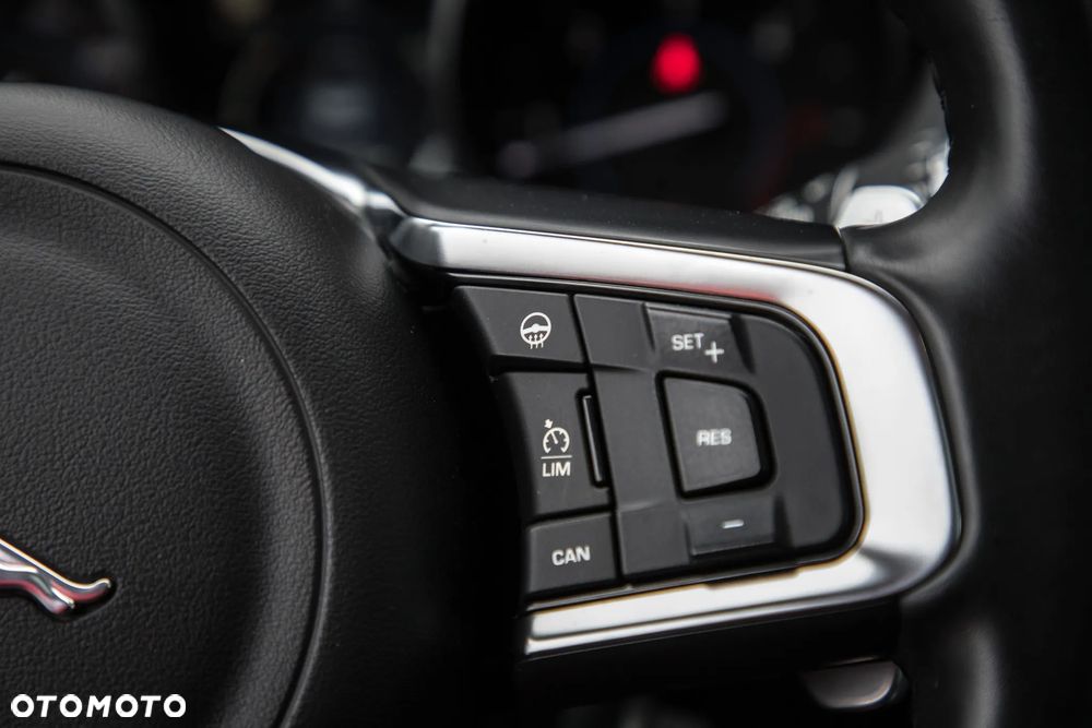 Jaguar F-Pace 3.0 TDV6 AWD S - 25