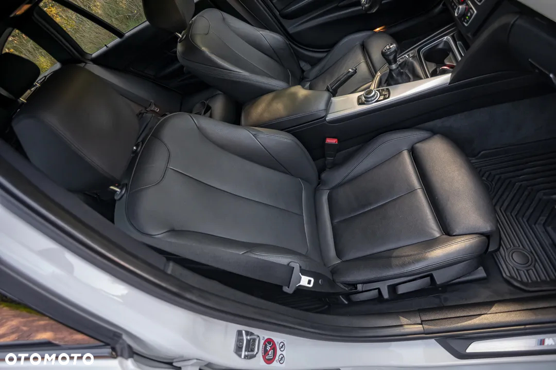 BMW Seria 3 320d xDrive M Sport - 18