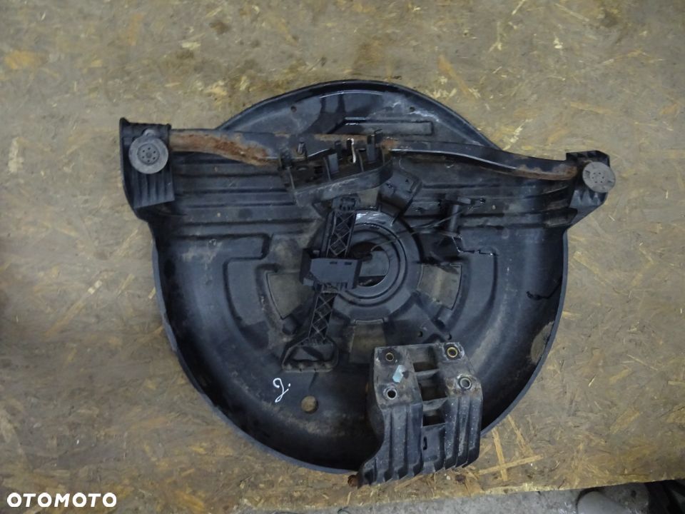 MOCOWANIE KOŁA ZAPASOWEGO WINDA BME E46 COMPACT NR2 - 3