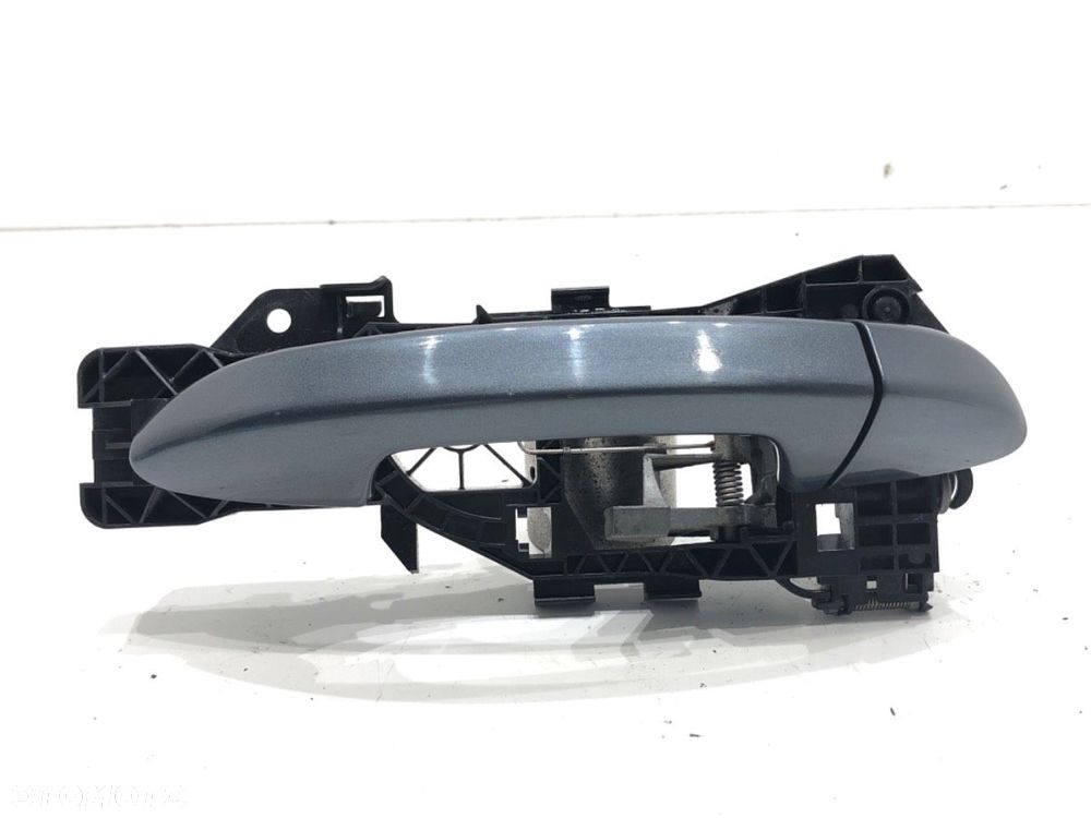 KLAMKA ZEWNĘTRZNA PRAWY PRZÓD - 89.00 PLN - VW PASSAT B6 Variant (3C5) 2005 - 2011 1.6 TDI 77 kW - 1