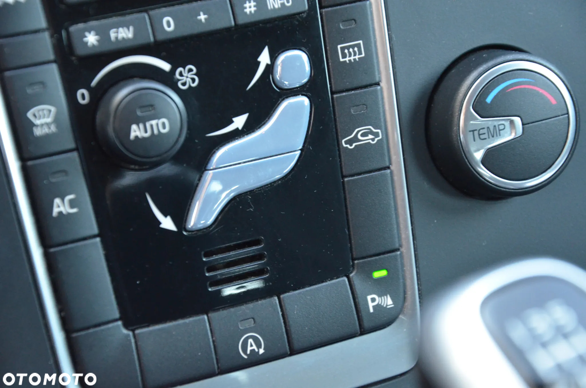 Volvo V60 D2 Drive-E Kinetic - 27