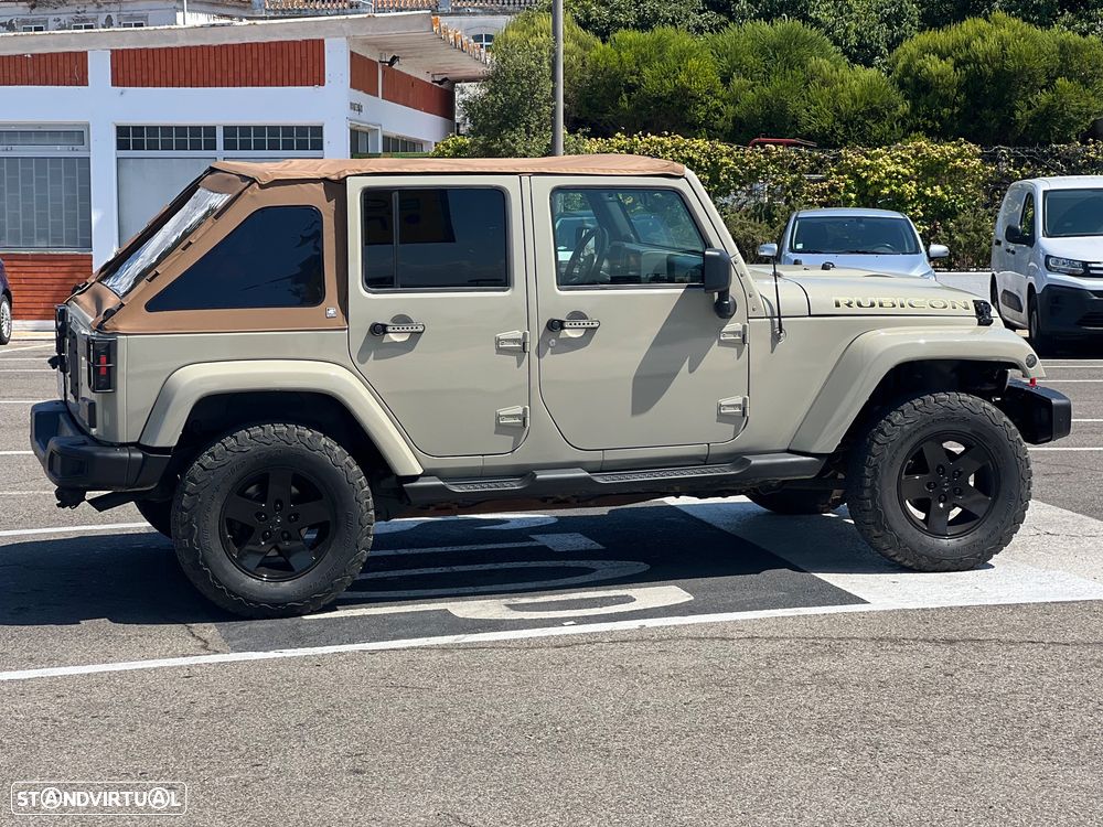 Jeep Wrangler Unlimited - 21