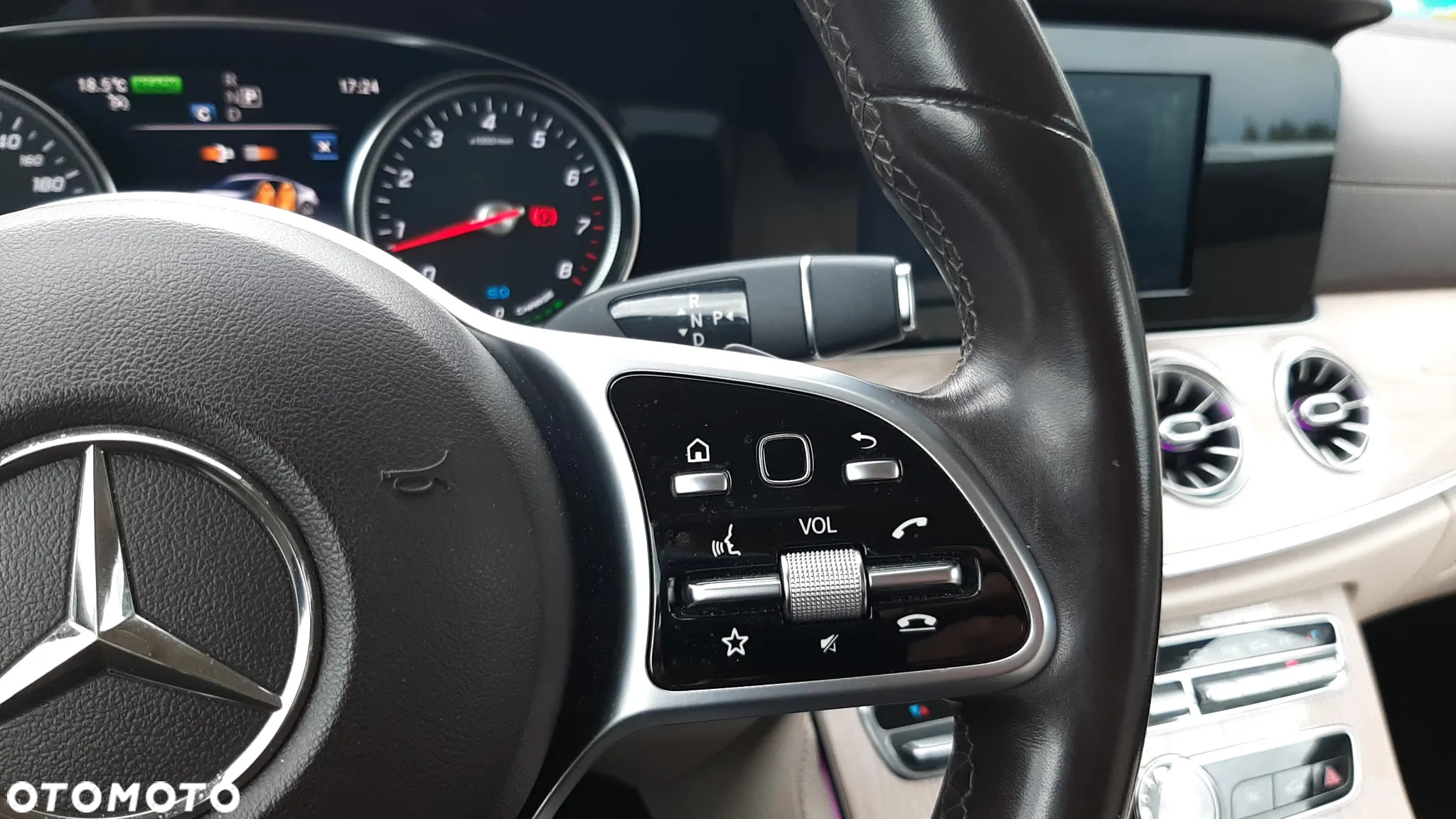 Mercedes-Benz Klasa E 350 Coupe 9G-TRONIC - 21