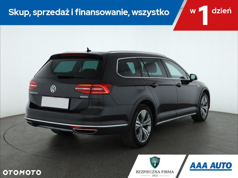 Volkswagen Passat - 6