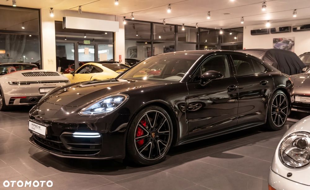 Porsche Panamera - 3