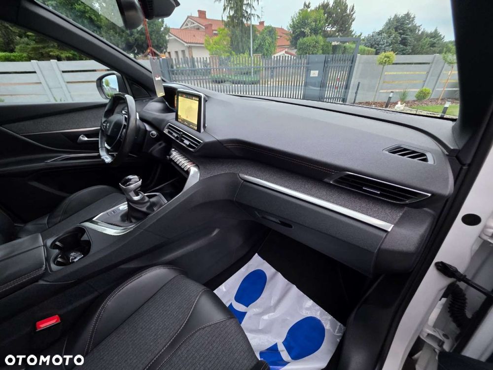 Peugeot 5008 - 22