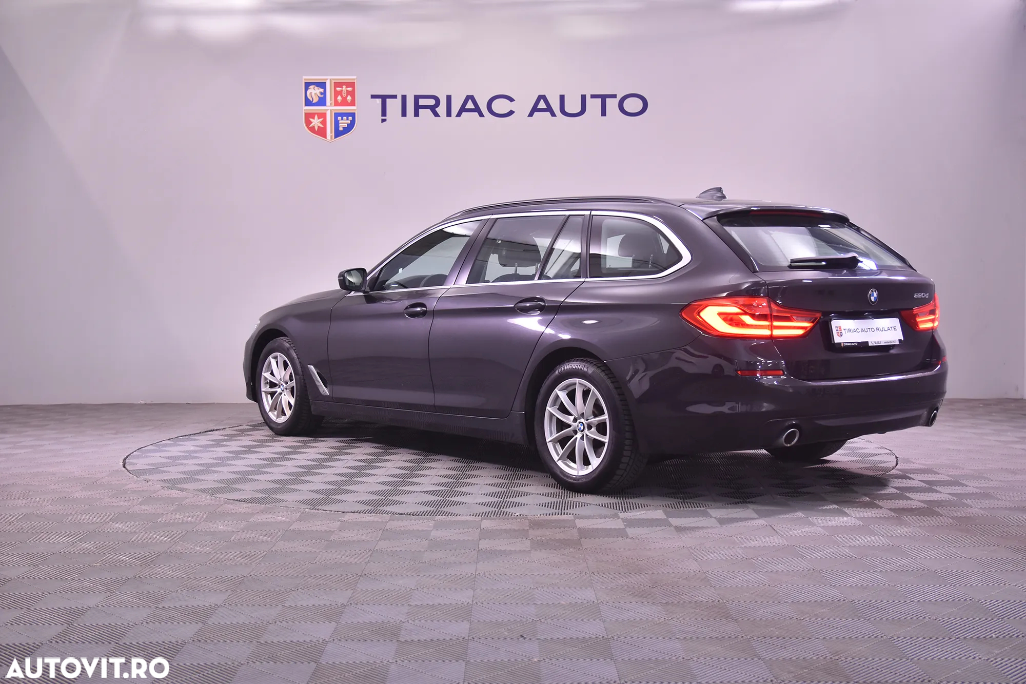 BMW Seria 5 520d AT - 3