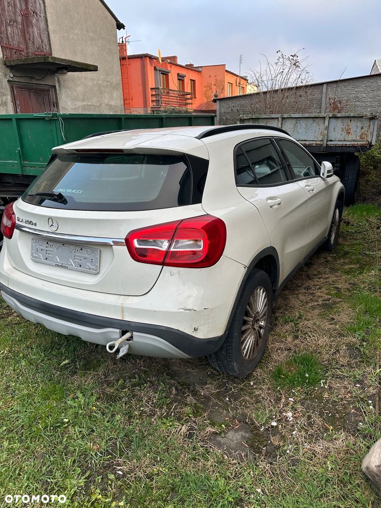 Mercedes-Benz GLA 200 (CDI) d AMG Line - 4
