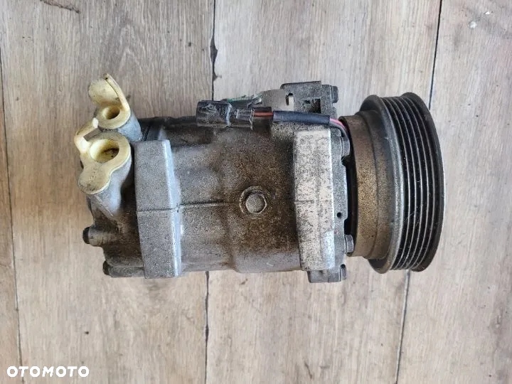 Sprężarka kompresor klimatyzacji Nissan Qashqai J10 1,5 DCI 926009865R - 4