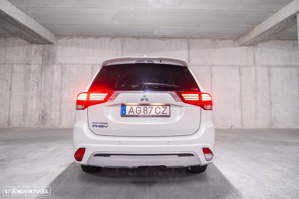 Mitsubishi Outlander - 6