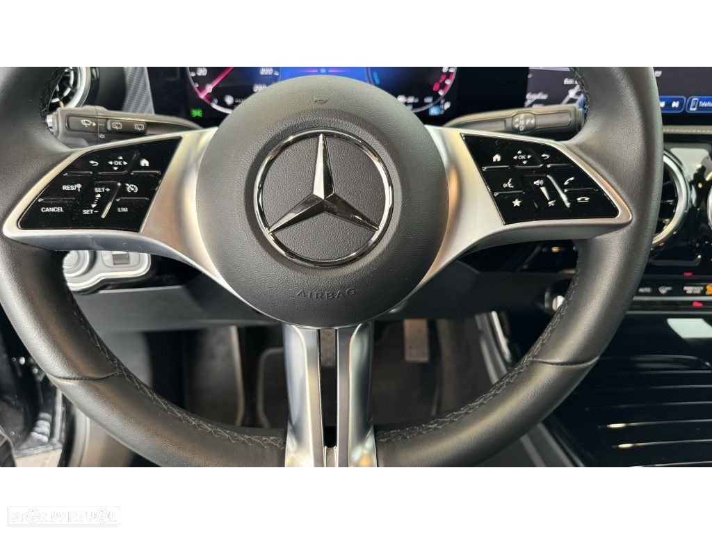 Mercedes-Benz A 250 e - 11