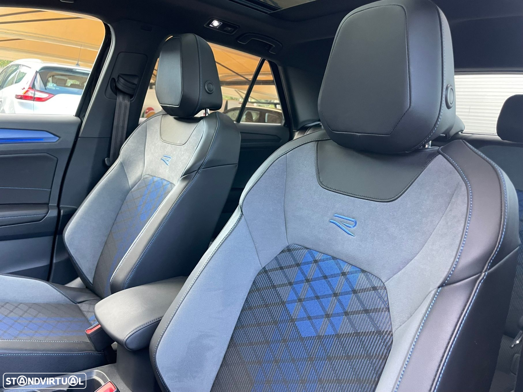 VW T-Roc 2.0 TSI R - 8