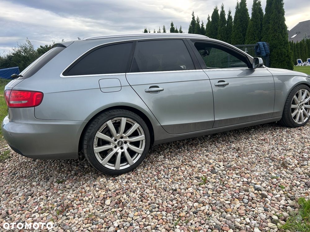 Audi A4 Avant 2.0 TDI DPF quattro S line Sportpaket - 4